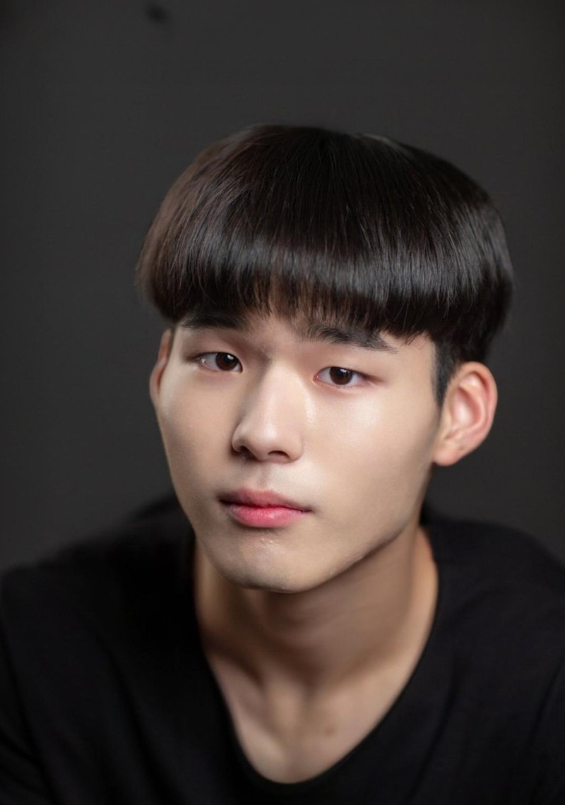 김희건